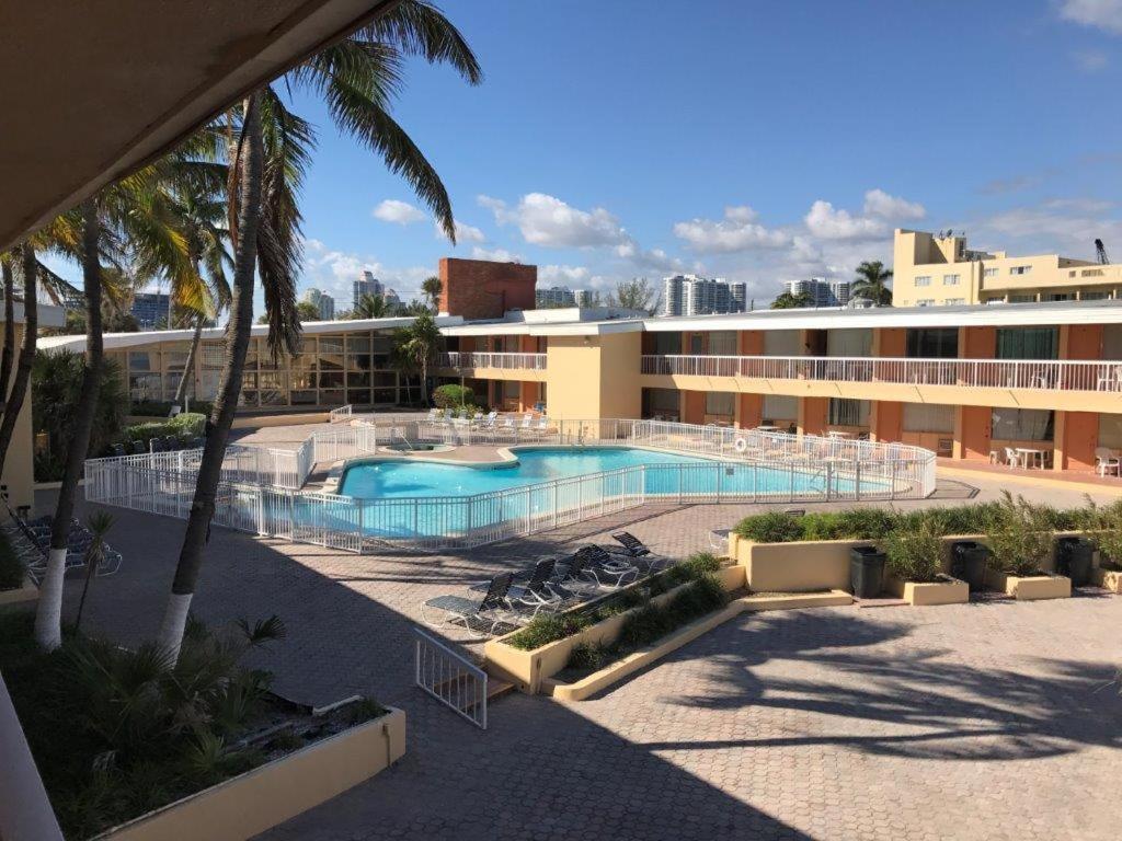 Sahara Beach Club Sunny Isles Beach Εξωτερικό φωτογραφία